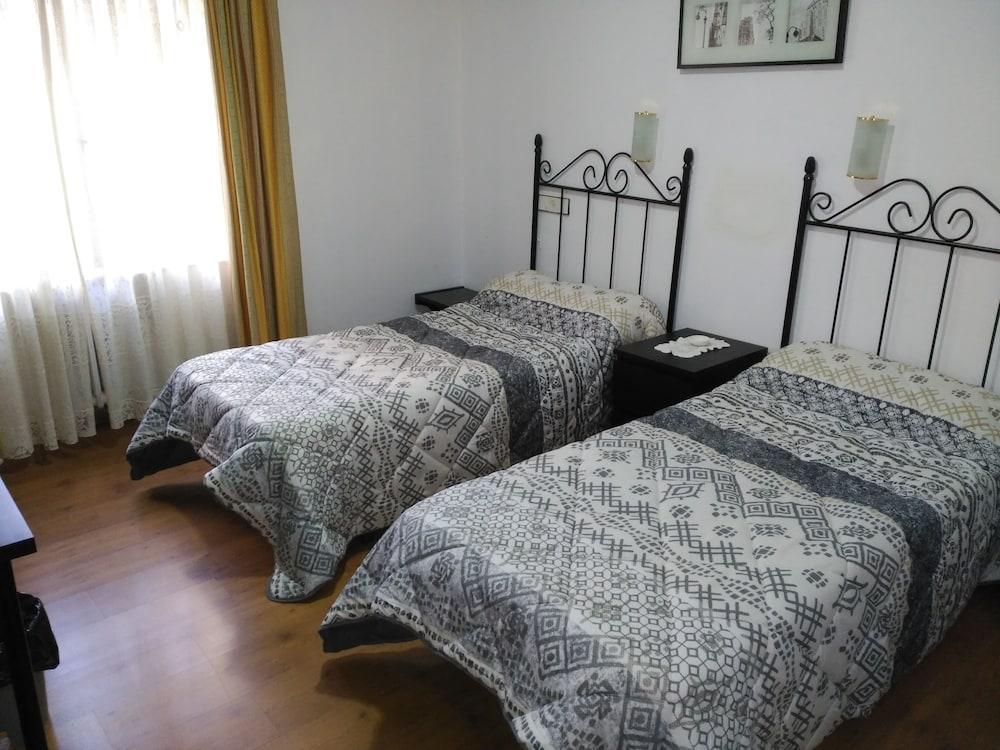 Hotel Vaqueros Langreo Ngoại thất bức ảnh